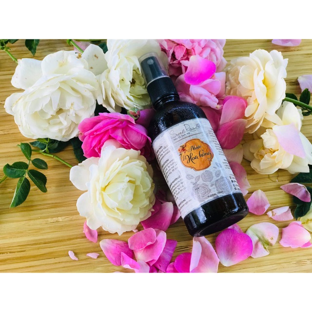 Nước hoa hồng - Chưng cất từ cánh hoa hồng tươi Bishop’s Castle
