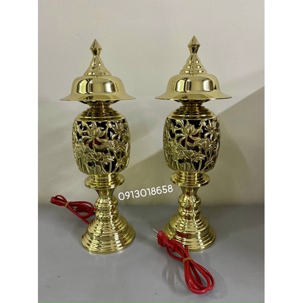Đôi đèn điện thờ bằng đồng cao cấp hoạ tiết hoa sen Đèn thờ bằng đồng đèn điện