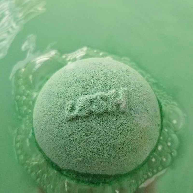 Viên tạo bọt bồn tắm LUSH - Bath Bomb Bubble Bar (Sex Bom, The Comforter, Brightside, Sleepy, A French Kiss,...)