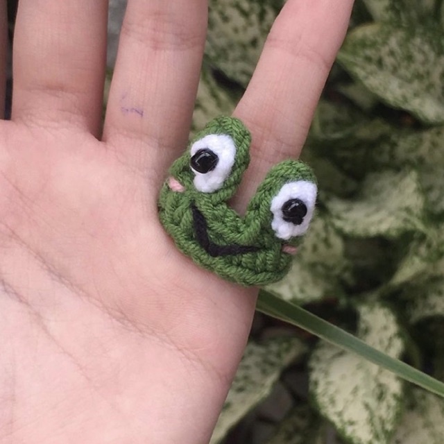 Nhẫn ếch len má hồng dễ thương đáng yêu