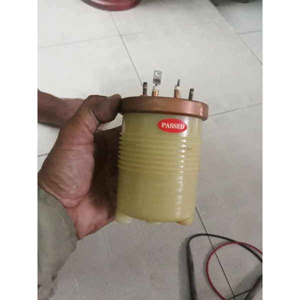 Bầu máy nước nóng centon