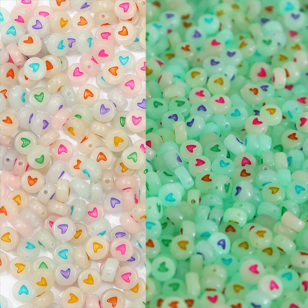 Bộ 100 hạt xâu chuỗi họa tiết trái tim/ chữ cái bằng acrylic màu dạ quang dùng làm trang sức diy