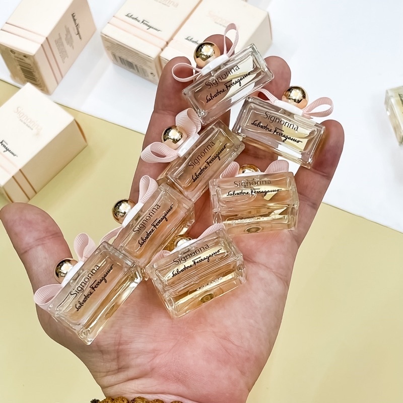 Nước hoa nữ Signorina chai mini 5ML nồng độ EDP mua từ mỹ về
