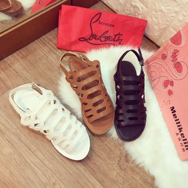 Sandal đế bệt