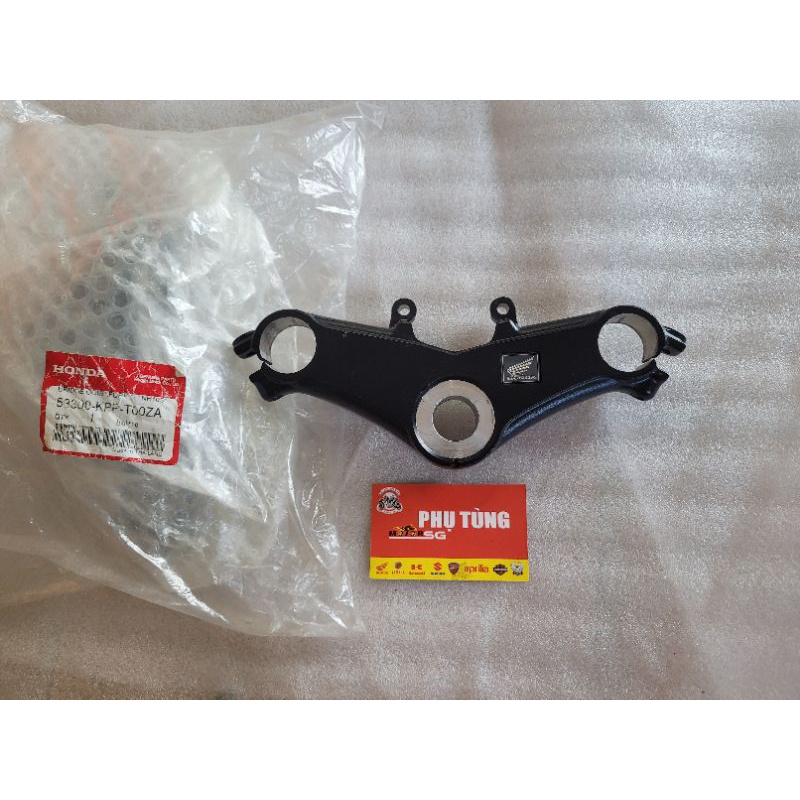 Chảng ba trên  CBR150R Thái lan