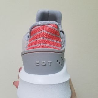 Giày eqt màu xám cam