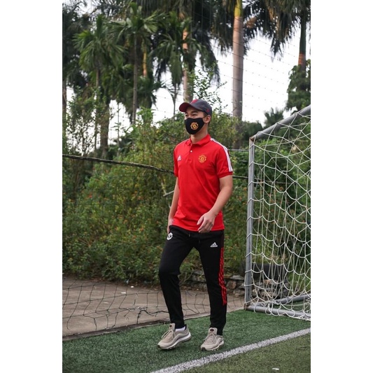 Khẩu trang Manchester United 2 măt in có núm chỉnh độ dài Hải Sports thiết kế