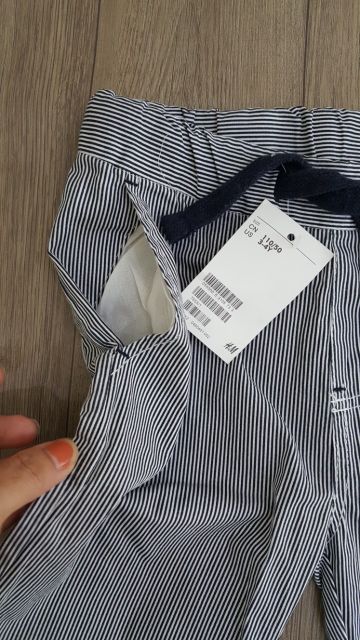 Quần short sọc đen kaki bé trai HM dư xịn