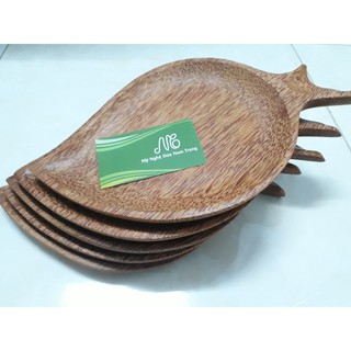Dĩa chiếc lá gỗ dừa bến tre