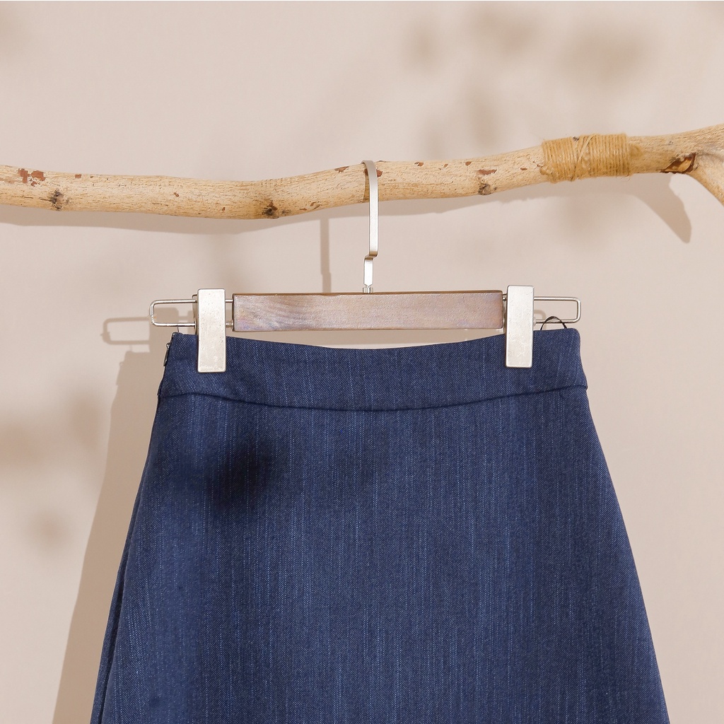 Chân Váy Nữ Dáng A MOMOCO Kiểu Dáng Tối Giản Hiện Đại M2725