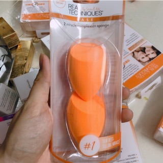 Mút tán nền Real Techniques