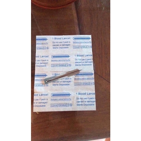 Kim chích mụn hộp 200 cái