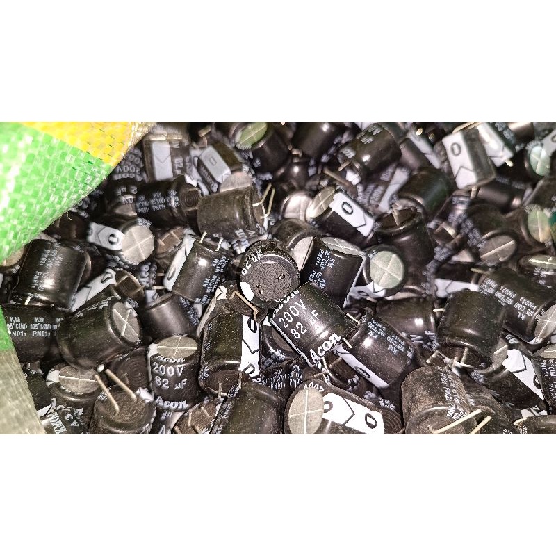 Tụ 82uf200v,120uf200v hàng thanh lý cty
