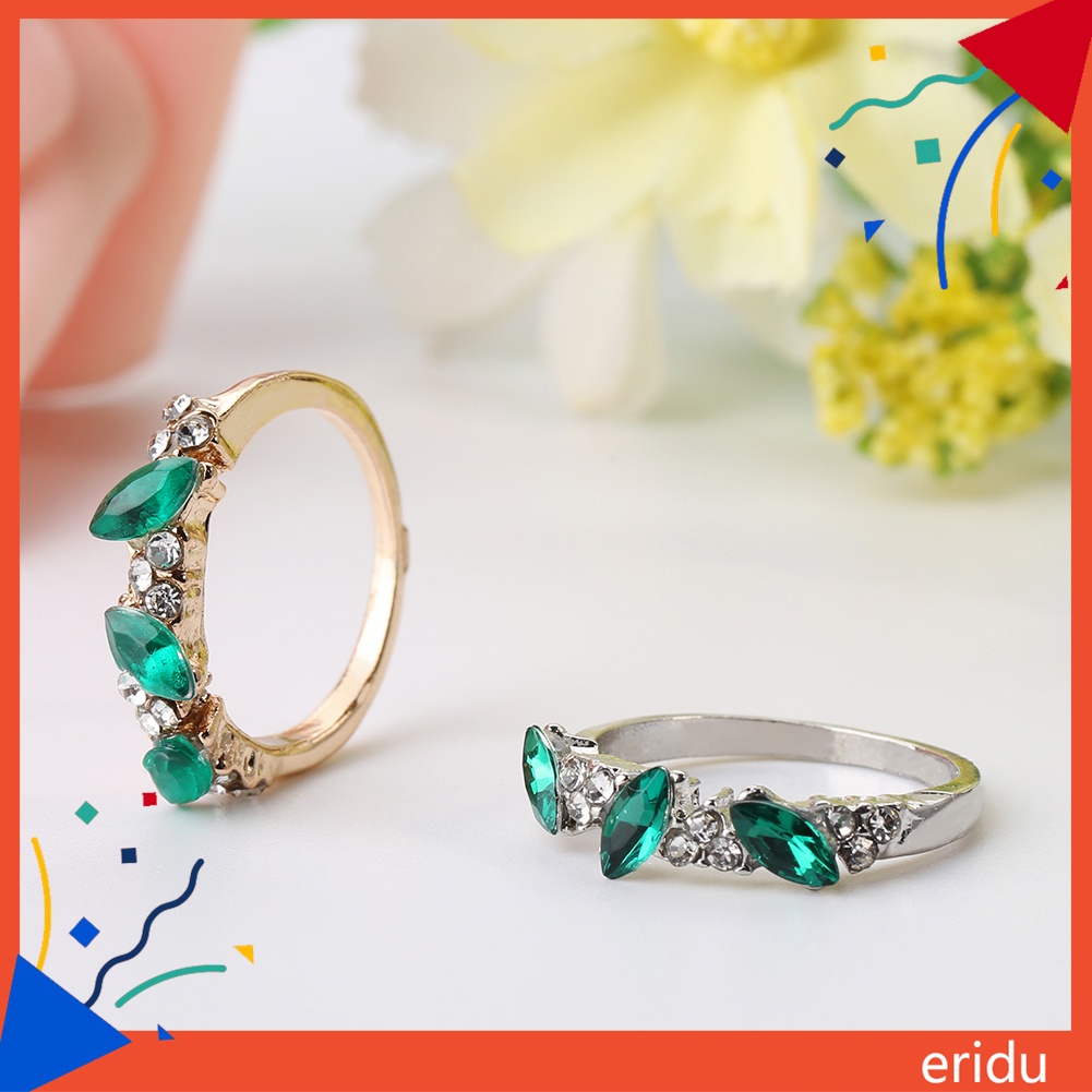 Nhẫn Hình Trái Tim Đính Đá Ngọc Lục Bảo