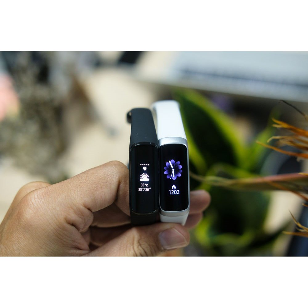Vòng Đeo Tay Thông Minh Samsung Galaxy Fit e SM-R375 .