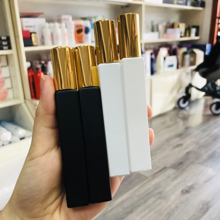 Lọ Chiết Nước Hoa 10ml Thủy Tinh Dạng Xịt Mẫu Vuông Màu Trắng Đen Nắp Vàng Sang Trọng, Lọ Đựng Nước Hoa San Chiết | BigBuy360 - bigbuy360.vn