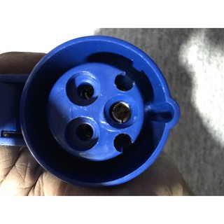 Ổ CẮM CÔNG NGHIỆP 16A-3 chân