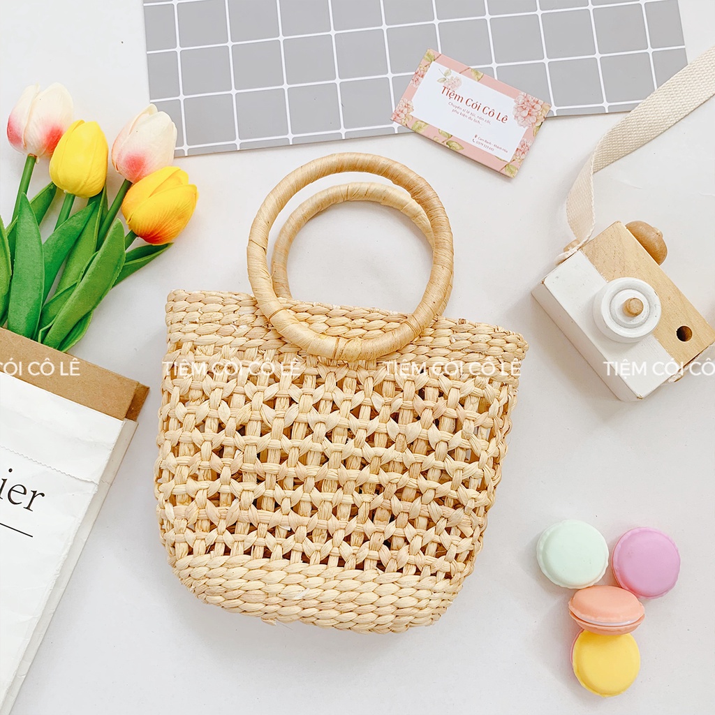 Túi cói mini cầm tay size 20cm đan hoa thị đẹp mắt - Tiệm Cói Cô Lê