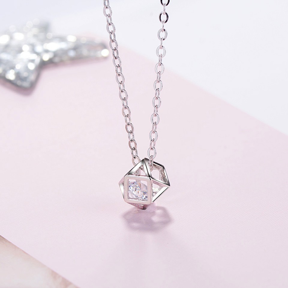 Dây chuyền mặt hình vuông Mua Tất (muatatshop)