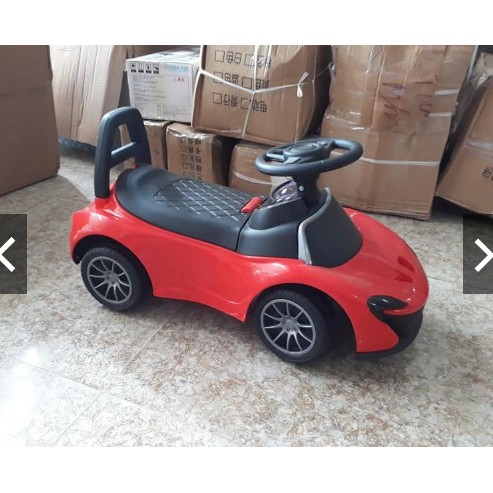 Xe lắc bơi chòi chân ô tô