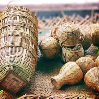 Bình mây tre cắm hoa