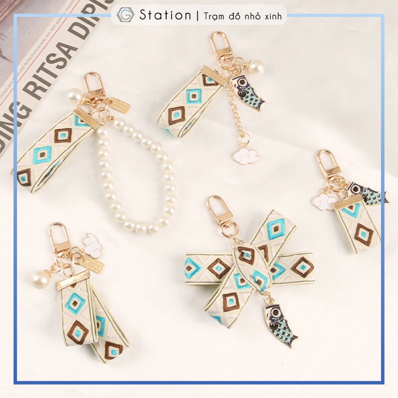 Móc khóa cá Koi Nhật Bản kèm mây - GSK72