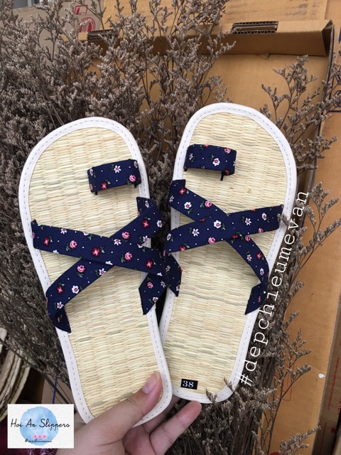 Dép chiếu bông nhí