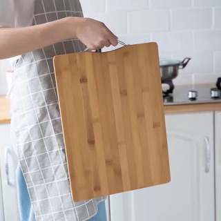 THỚT TRÚC CÓ QUAI TREO