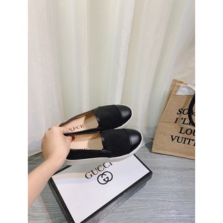 Giày slipon da lộn