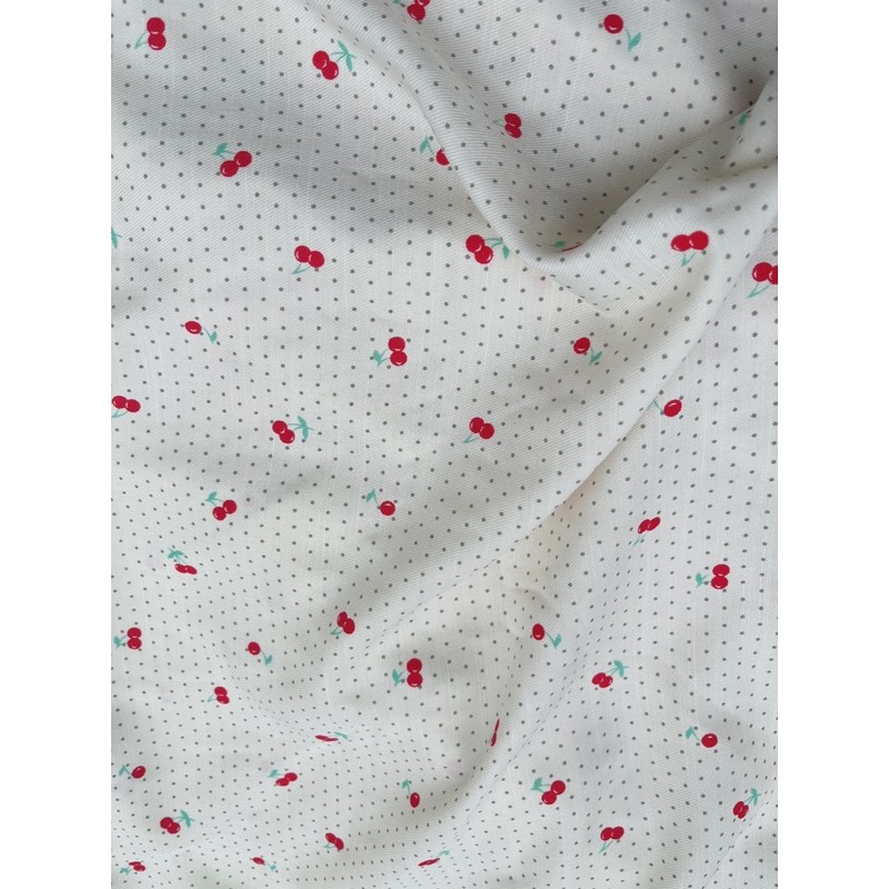 vải đũi mịn quả chery nhỏ nền chấm bi