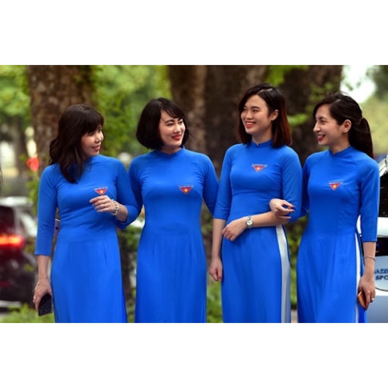 Áo dài đoàn