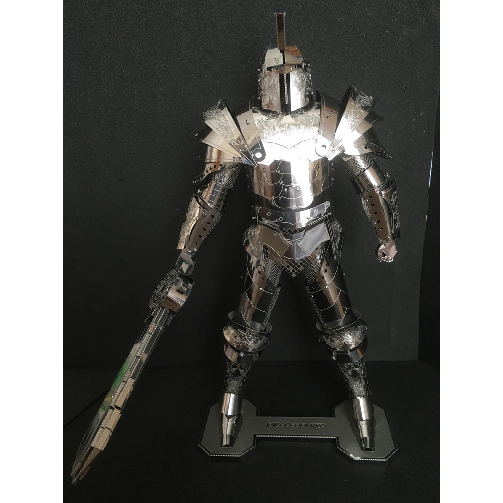 Mô Hình 3D Kim Loại Áo Giáp Kỵ Sĩ Bóng Đêm