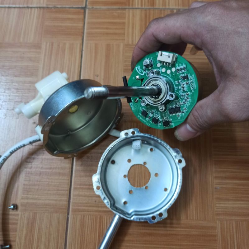 Đầu quạt không chổi than 12V 1A chế quạt