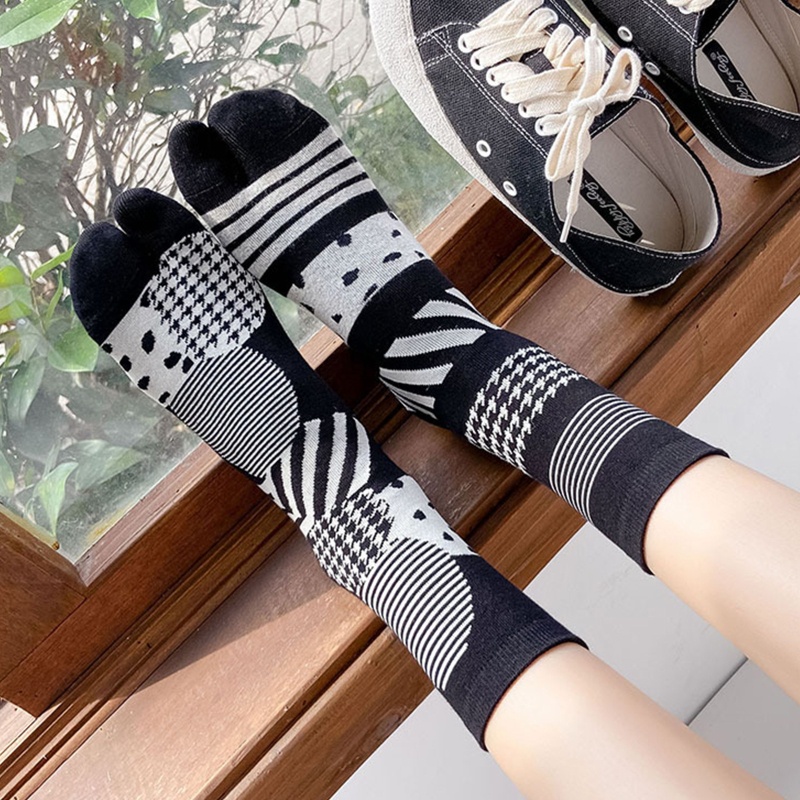 Tất xỏ ngón họa tiết hoa trừu tượng thời trang đẹp mắt cho unisex