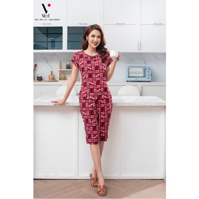 Bộ đồ mặc nhà lanh Vicci BN10 tay áo xẻ cách điệu, quần lửng nhiều họa tiết