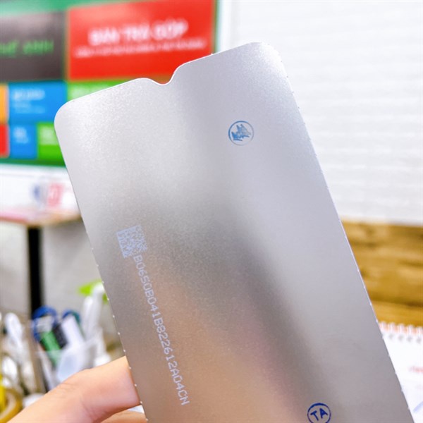 Phản quang Realme C20
