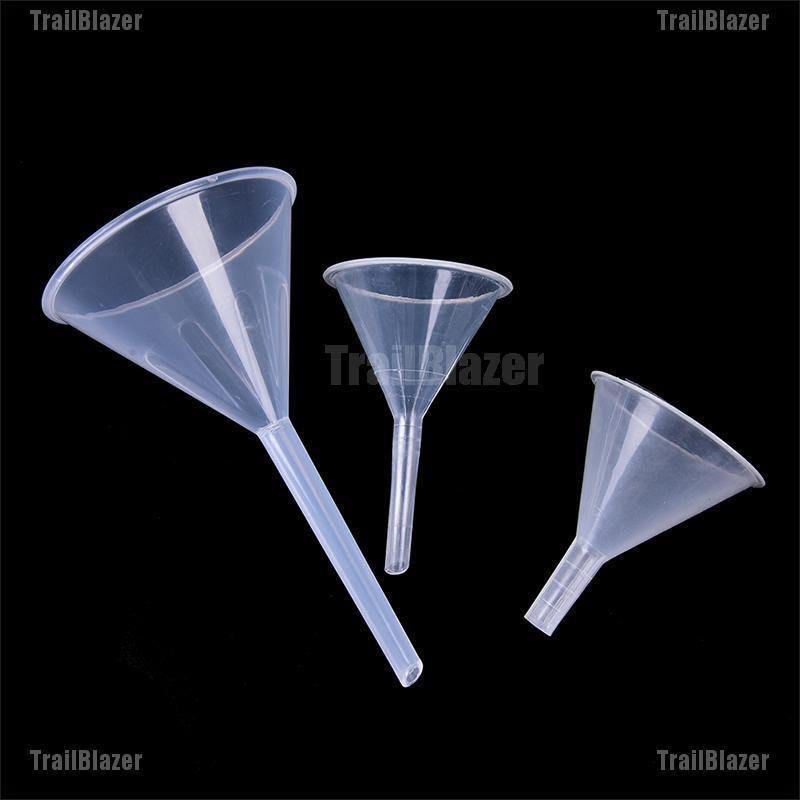 Phễu Nhựa Chiết Nước Hoa Trong Suốt Tiện Lợi