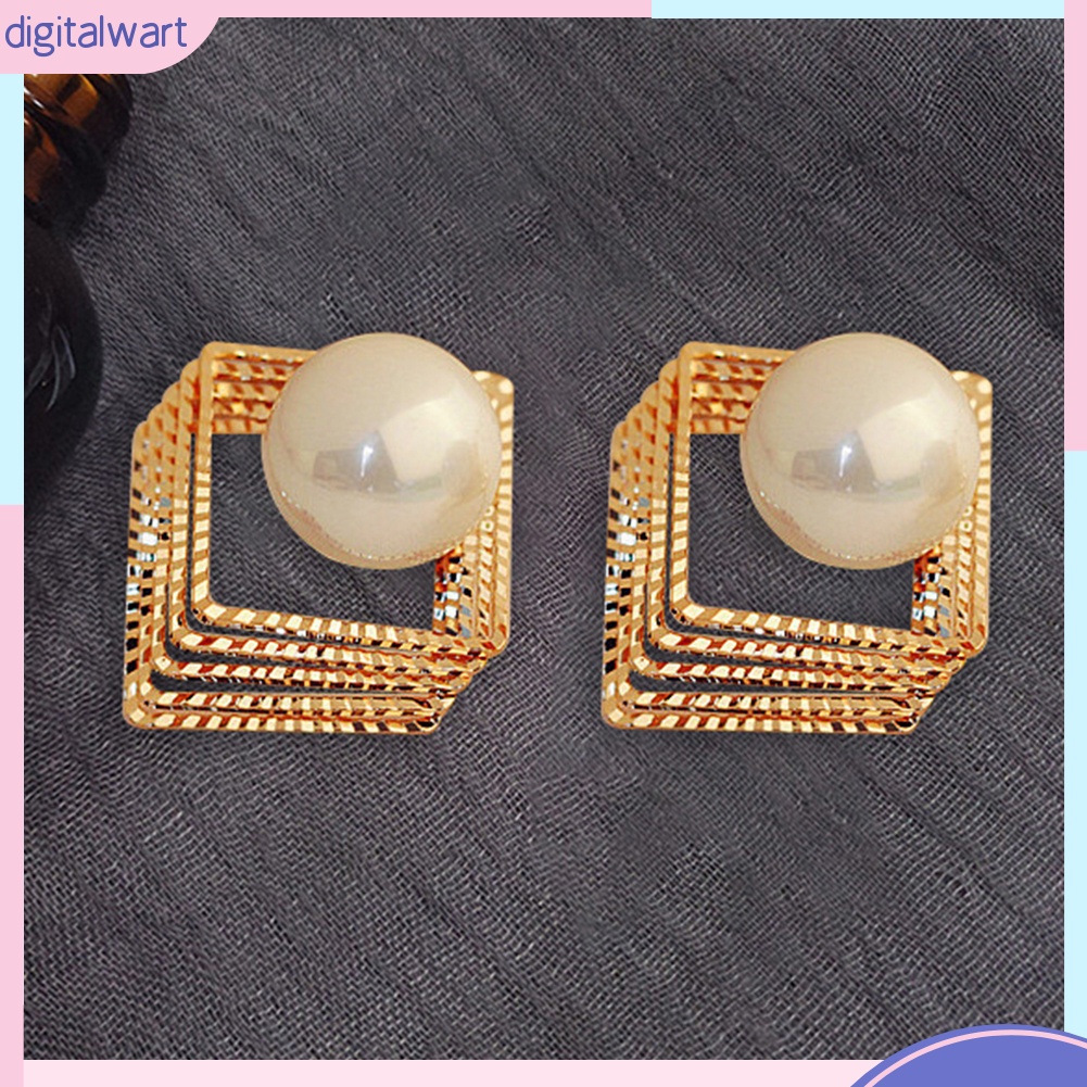 Đôi bông tai họa tiết nhiều hình thoi đính ngọc trai thanh lịch cho nữ