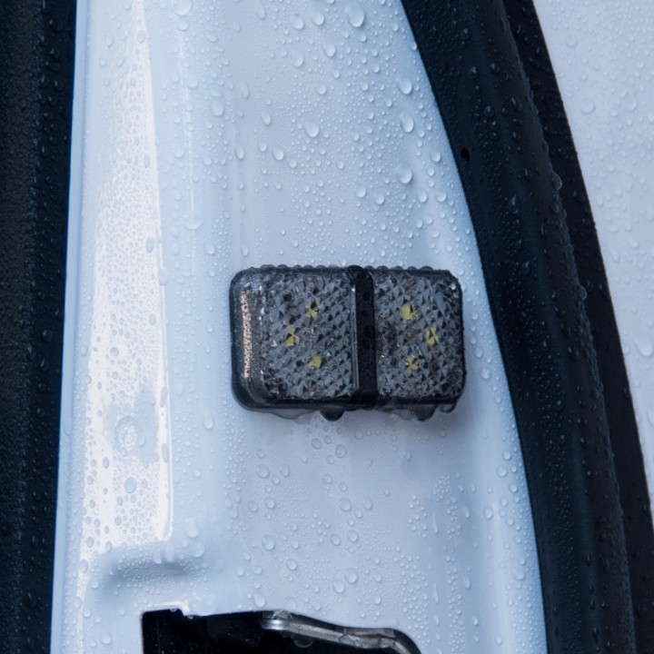 Bộ 2 đèn cảnh báo mở cửa tự động dùng cho xe ô tô nhãn hiệu Baseus CRFZD-01