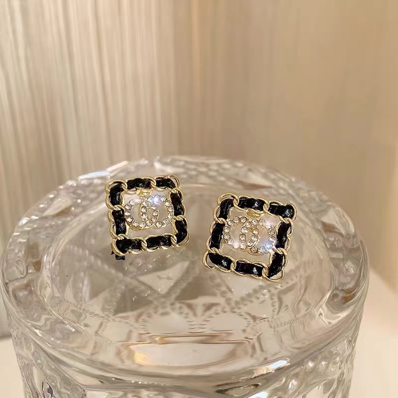 Khuyên Tai Da Hình Vuông Đính Đá Phong Cách Hàn Quốc Thời Trang