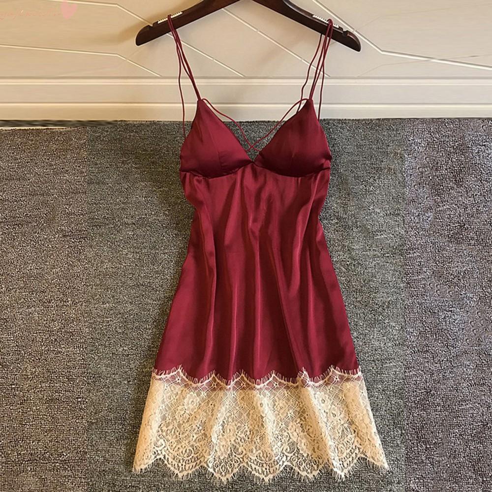 Đầm ngủ cổ chữ V chất liệu polyester phối ren thoáng khí thoải mái hợp thời trang
