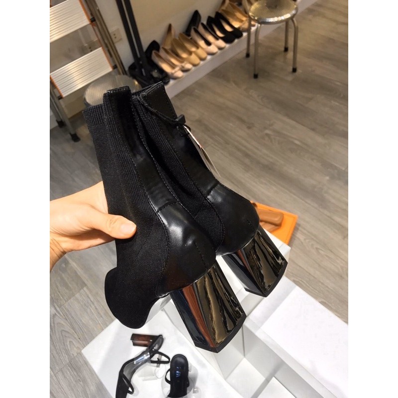 Bốt Zara xuất dư