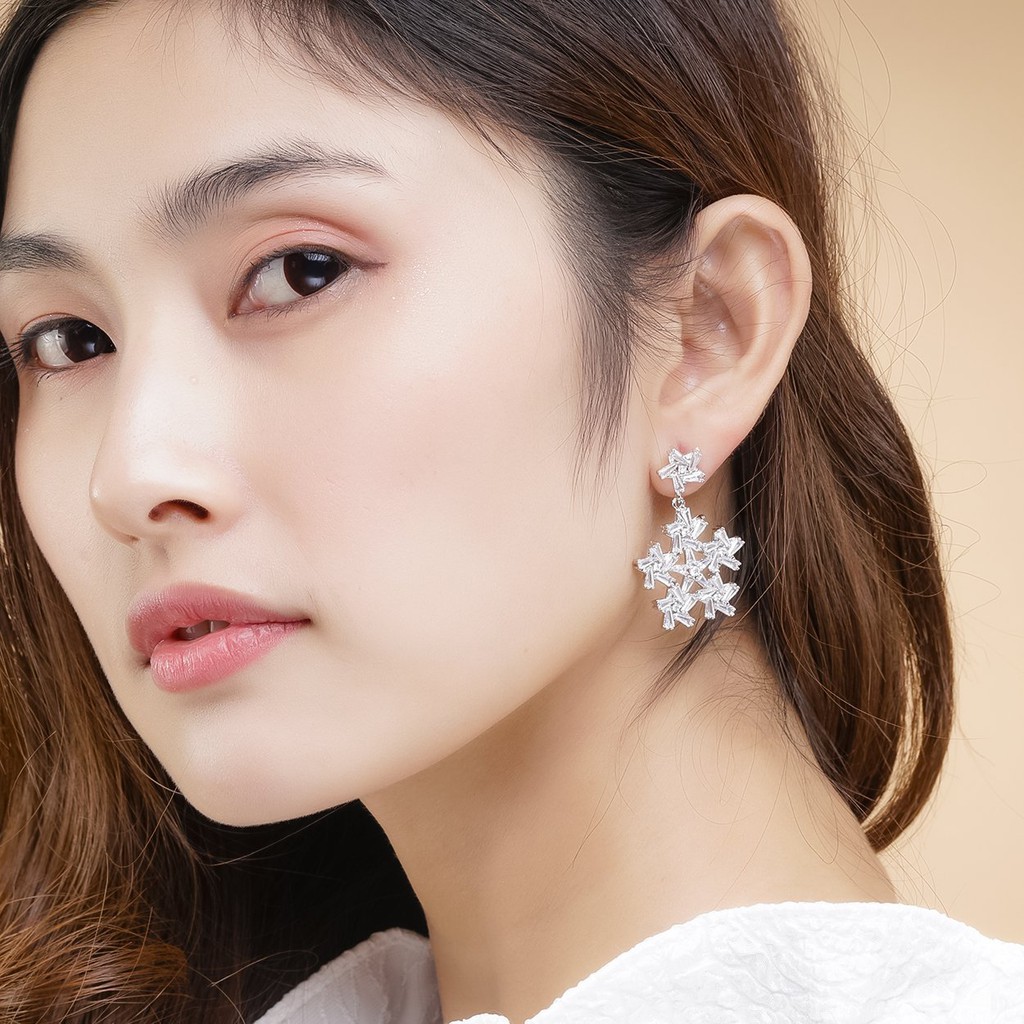 Bông tai nữ UHA mạ vàng 18K , đính kim cương nhân tạo B11104166A-180