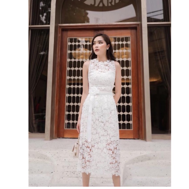 Đầm ren body phối hoa