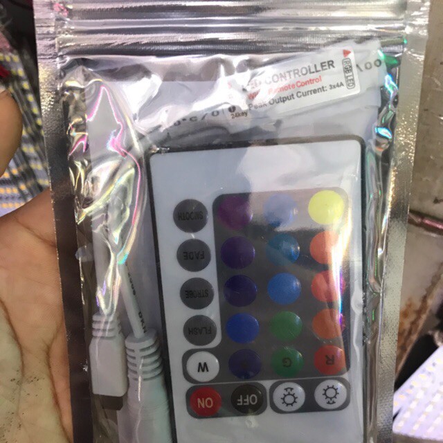 QH-Sét 2 thanh led 7 mầu kèm 1 khiển cho bể cá