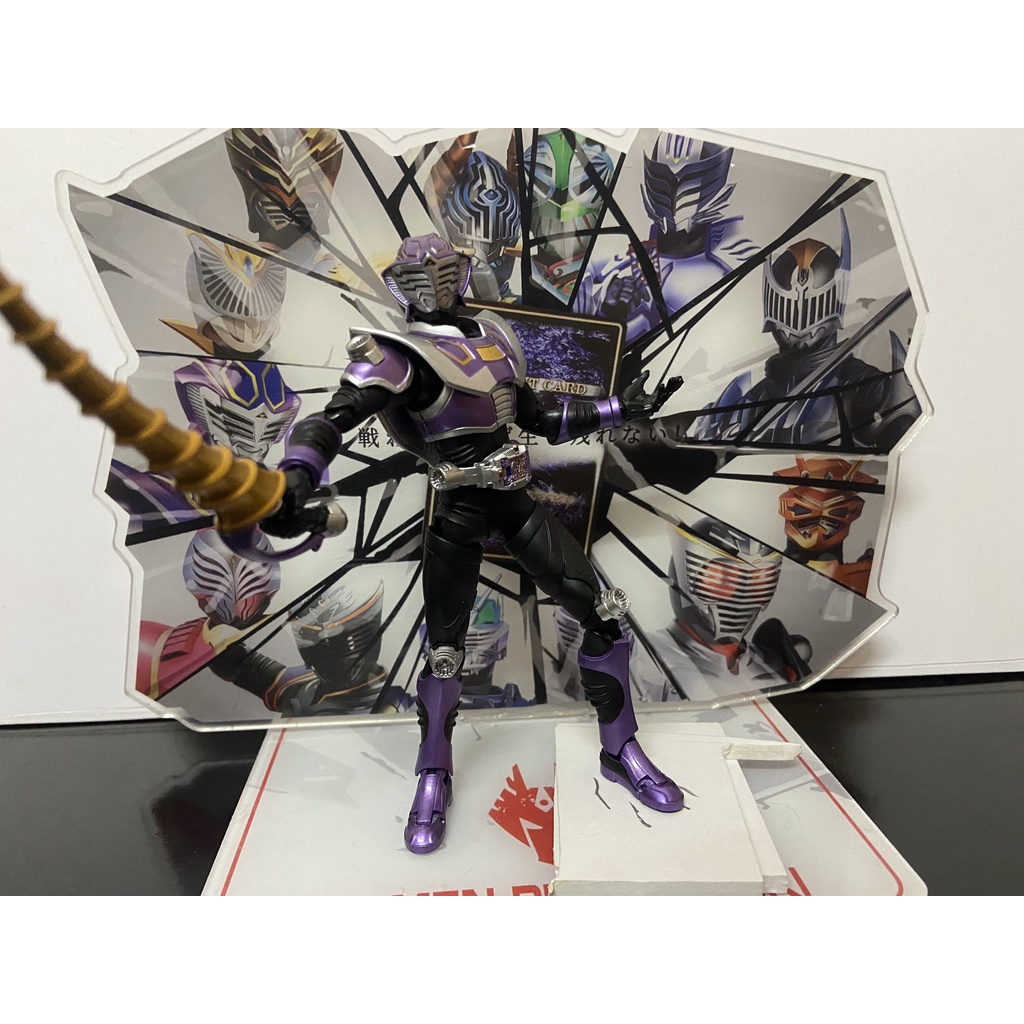 Giá trưng mô hình Kamen Rider Ryuki - Kamen Rider Ryuki/Kamen Rider Dragon Knight