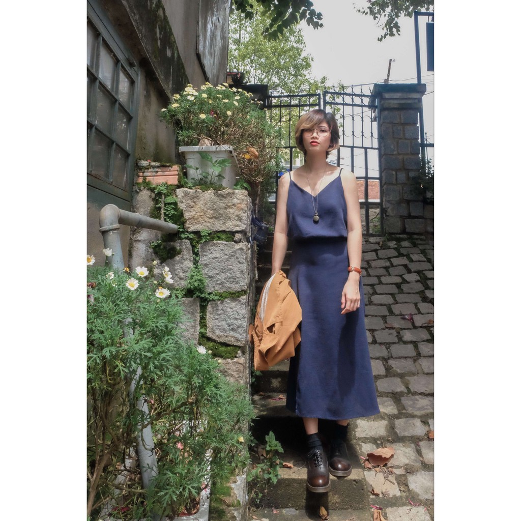 Chân váy xẻ tà Kimi | BigBuy360 - bigbuy360.vn