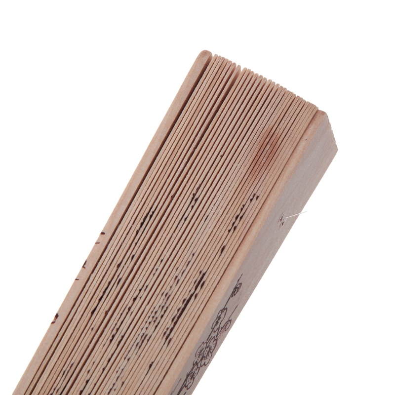 Quạt gỗ cầm tay vẽ hình độc đáo