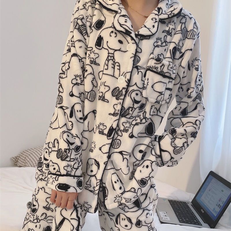 Đồ Ngủ Dễ Thương. Bộ Đồ Ngủ Chất Nỉ Dày Dặn In Họa Tiết Hoạt Hình Snoopy Dễ Thương Thời Trang Thu Đông Cho Nữ