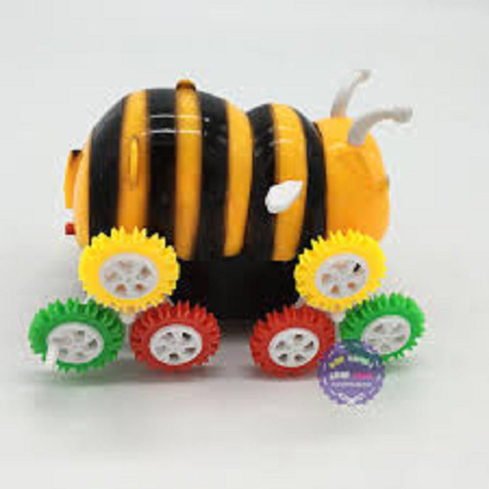 Ong nhào lộn 12 bánh, chạy pin ngộ nghĩnh